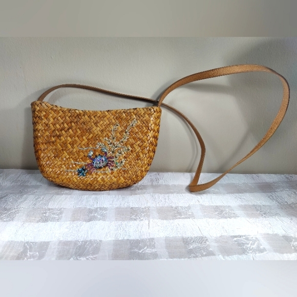Capelli Woven Tropical Straw Beaded Crystal Embroidered Hyacinth Shoulder Bag - Picture 2 of 9